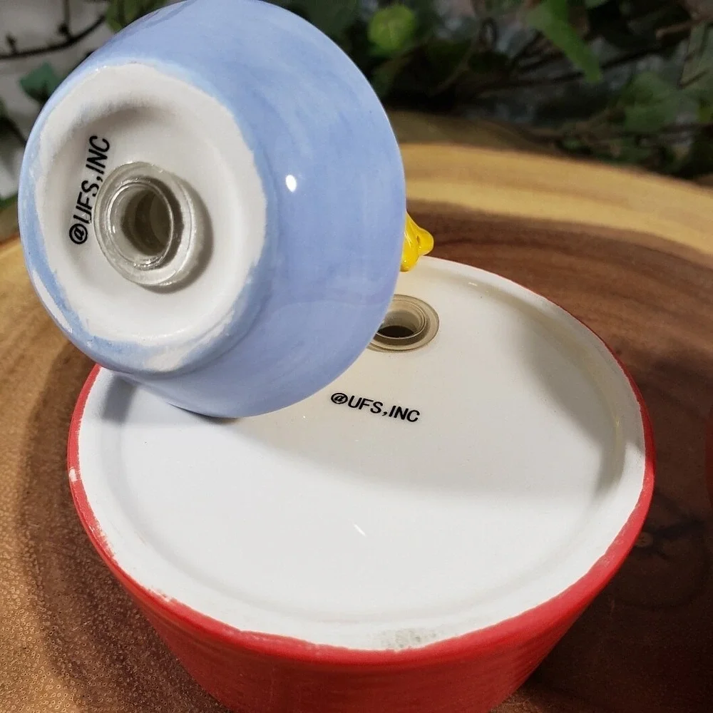Peanuts Ceramic Woodstock Salt & Pepper shakers - Woodstock‎ in Water Dish UFS